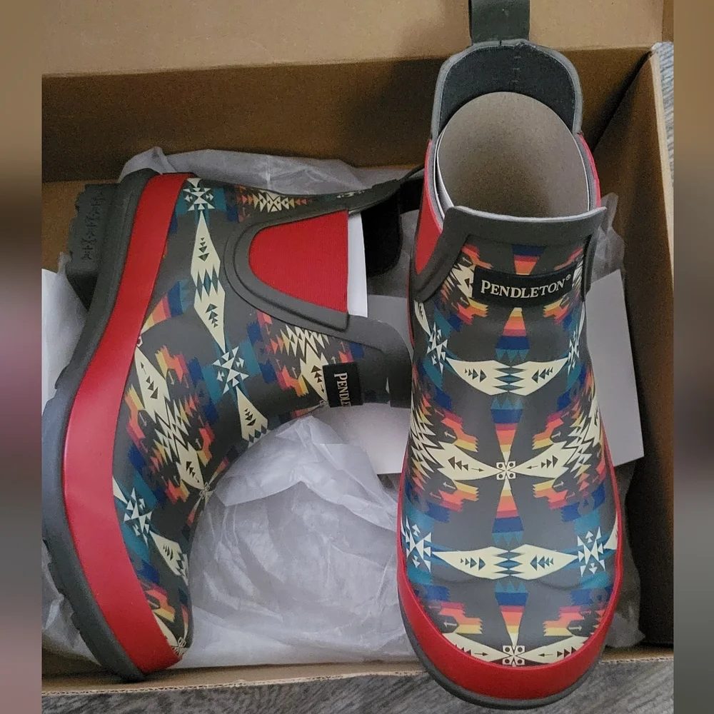 Pendleton Tucson Chelsea Rain Boots Grey Multicolor Azrec Durable Waterproof NEW